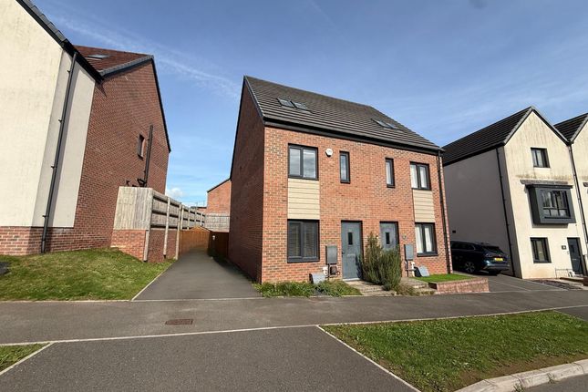3 bedroom semi-detached house for sale