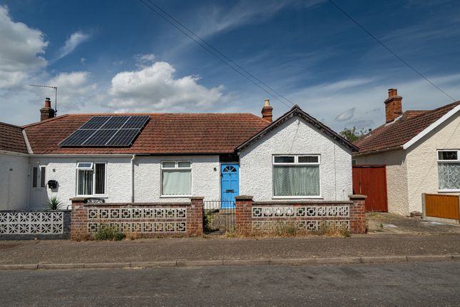 2 bedroom semi-detached bungalow for sale