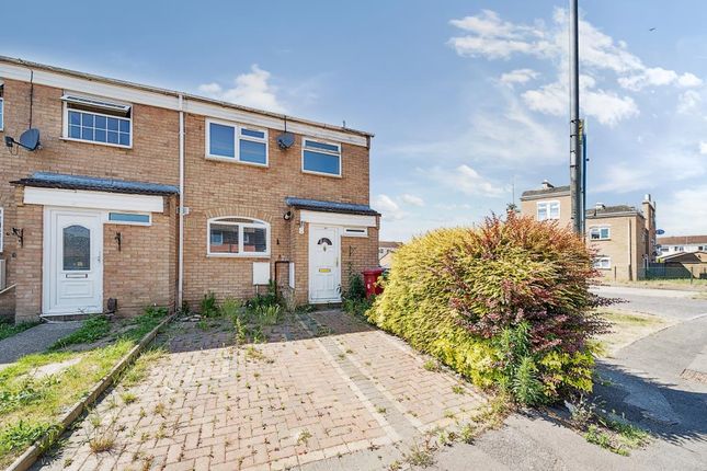 Slough,  Berkshire,  SL2 3 bed detached house for sale