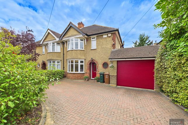Baldwins Lane, Croxley Green... 3 bed semi