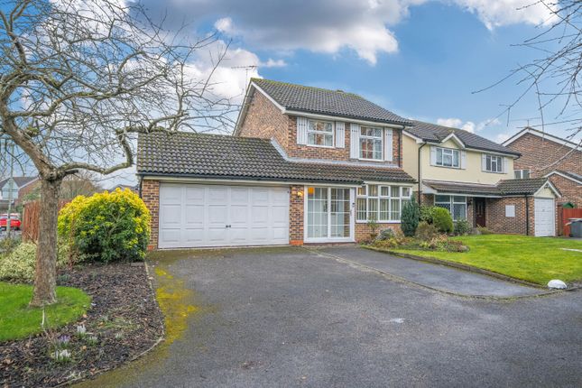 Princess Marys Road, Addlestone, KT15 3 bed detached house for sale