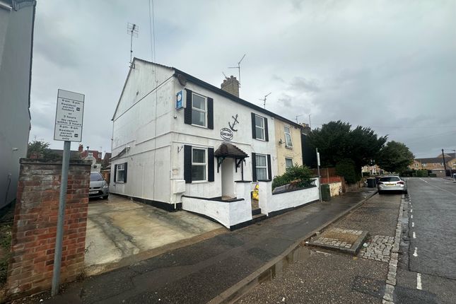 7 bedroom semi-detached house for sale