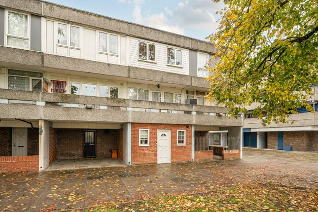 Holstein Way, Erith, DA18 4DJ 4 bed townhouse for sale