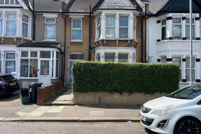 Haslemere Road, Seven Kings 1 bed flat for sale