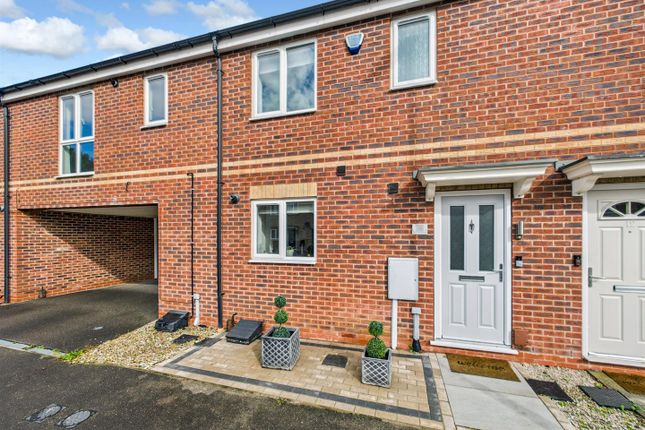 Pinewood Crescent, Lincoln 3 bed terraced house for sale