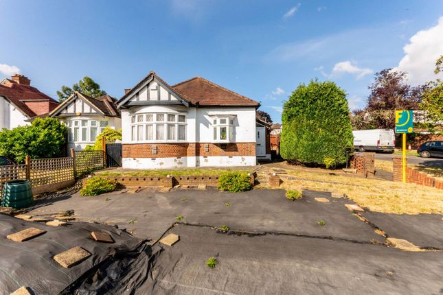 Elmbridge Avenue, Berrylands... 2 bed bungalow for sale