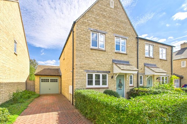 3 bedroom semi-detached house for sale