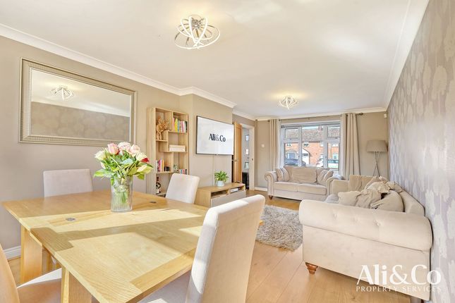 Goddard Road, Grays 3 bed terraced house for sale