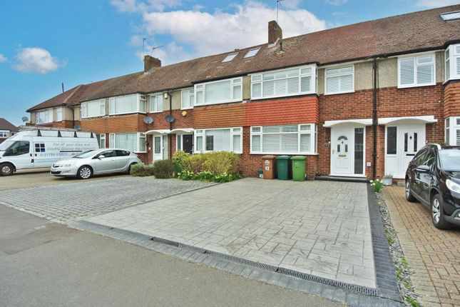 Hogarth Avenue, Ashford TW15 3 bed terraced house for sale