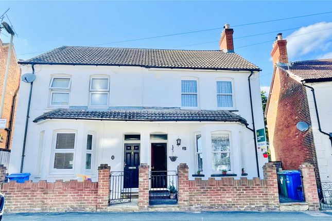 St. Georges Road, Hampshire GU12 3 bed semi