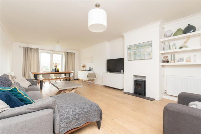 3 bed semi-detached bungalow