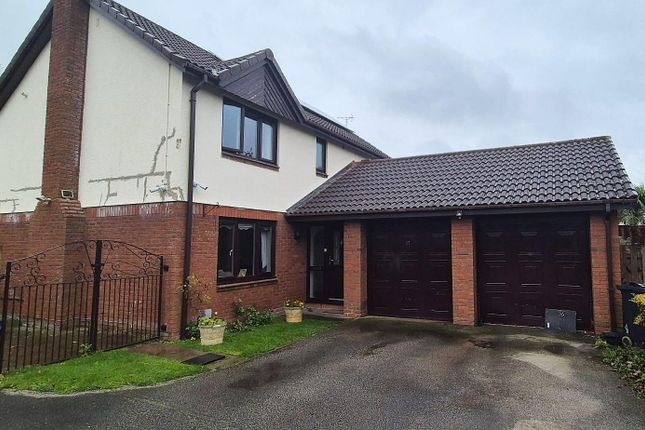 4 bed detached house