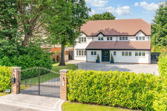 6 bedroom detached house for sale