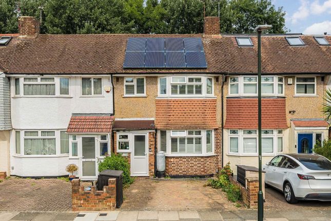 Fulwell Park Avenue, Twickenham TW2 3 bed terraced house for sale