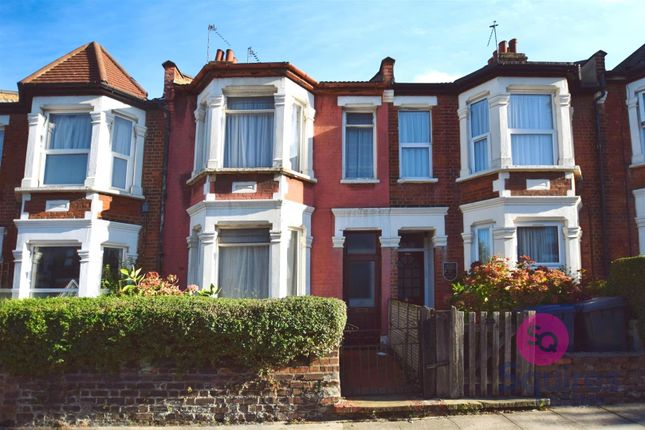 Squires Lane, Finchley, London 3 bed house for sale