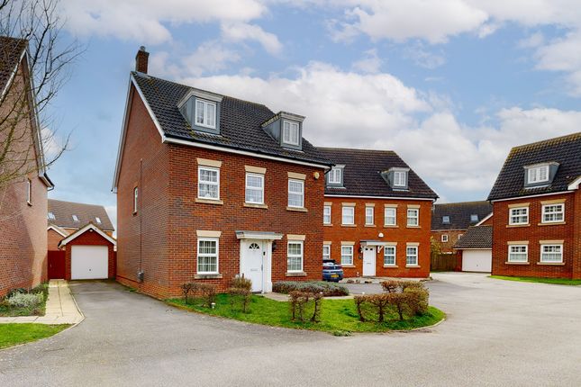 The Runway, Hatfield, Hertfordshire... 5 bed detached house for sale