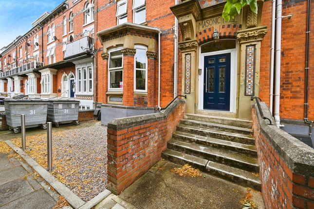 2 bed flat