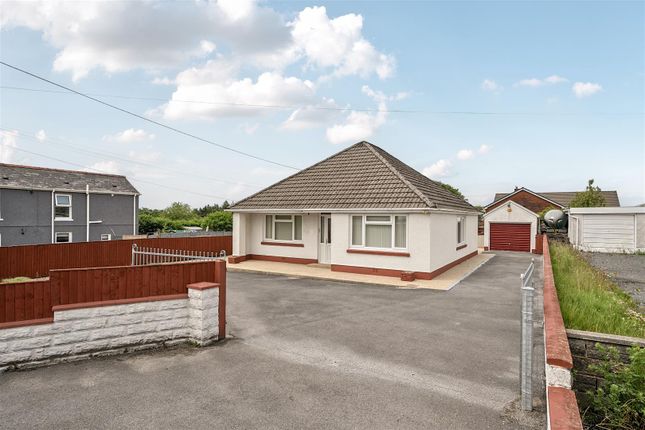 Cross Hands Road, Gorslas, Llanelli 3 bed detached bungalow for sale