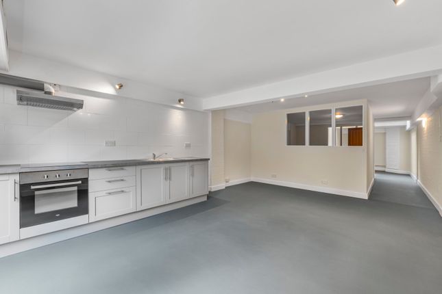 Camden Road, London 1 bed flat for sale