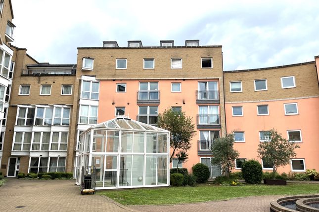 Wooldridge Close, Feltham 2 bed apartment for sale