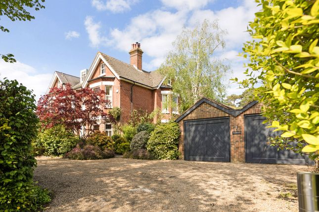 6 bedroom house for sale