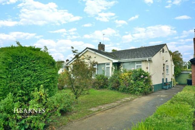 Lawns Road, Colehill, BH21 2JP 2 bed bungalow for sale