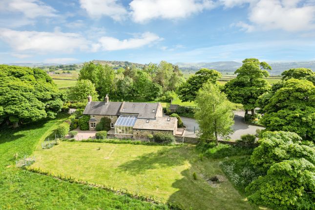 Longnor, Buxton, Staffordshire, SK17 4 bed detached house for sale