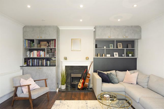 Thornbury Gardens, Borehamwood 3 bed semi