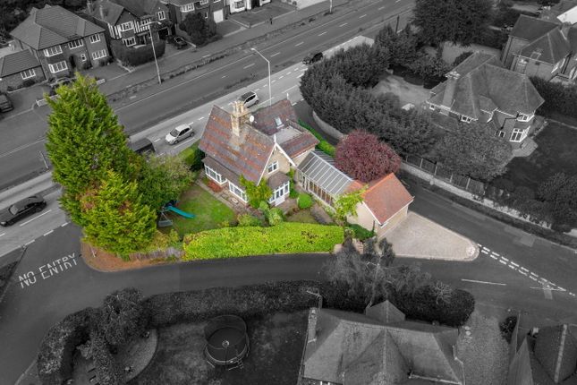 Hall Lane, Stourbridge DY9 3 bed detached house for sale