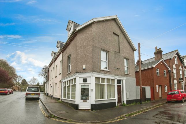 3 bed end terrace house