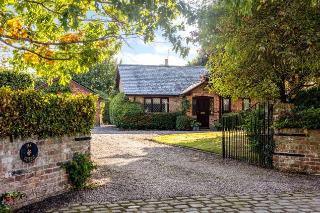 Hoofield Lane, Huxley, Chester... 3 bed bungalow for sale