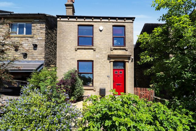 NEW HEY ROAD, HUDDERSFIELD, HD3 3 bed detached house for sale