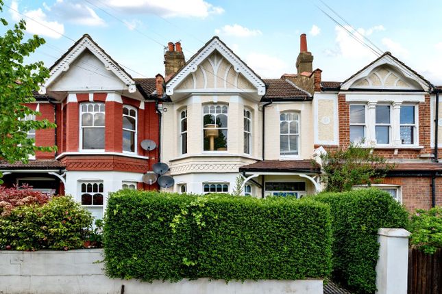 Revelstoke Road, Southfields, London... 3 bed flat for sale