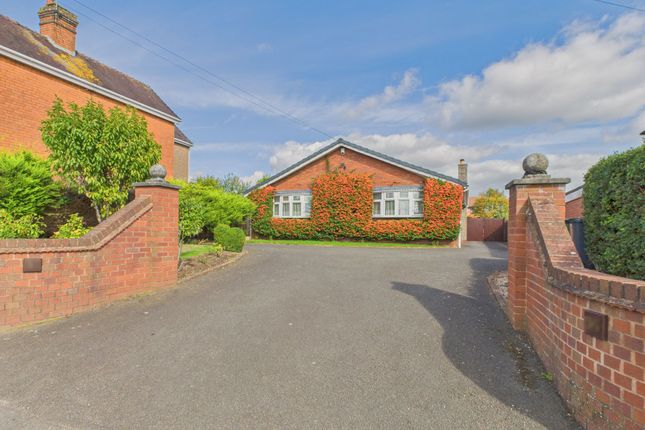 Alcester Road, Lickey End, B60 3 bed detached bungalow for sale
