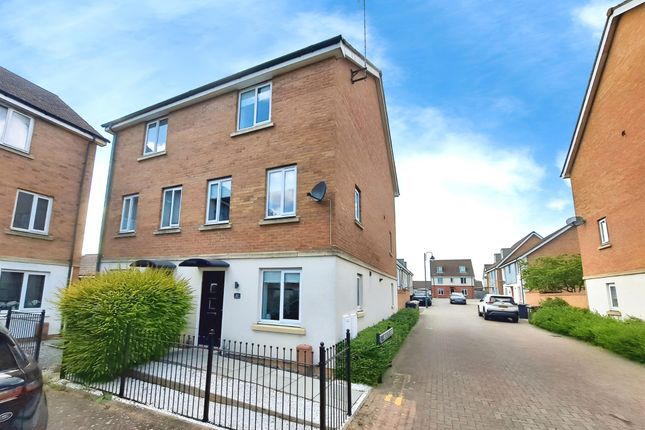 4 bedroom semi-detached house for sale