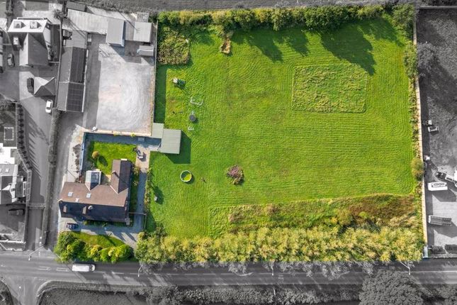6 bedroom detached house for sale