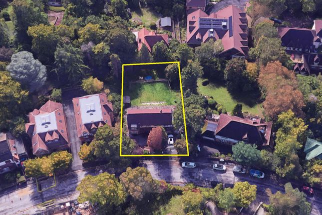 Russell Hill (R), Surrey CR8 Plot for sale