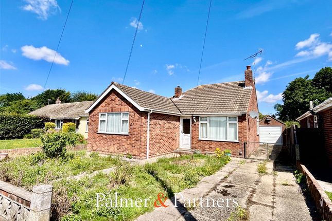 Leys Drive, Little Clacton... 2 bed bungalow for sale