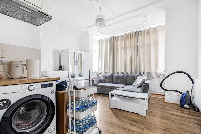 Norbury Crescent, London SW16 9 bed end of terrace house for sale