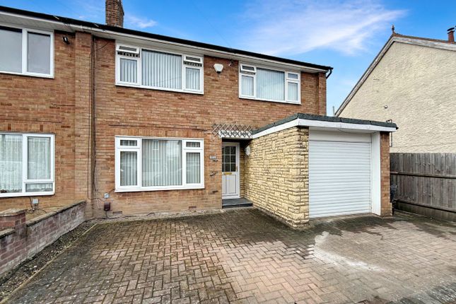 Dunstable, Bedfordshire LU6 3 bed semi