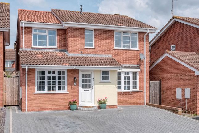 Low Fold Close, Worcester, WR2 5 bed detached house for sale