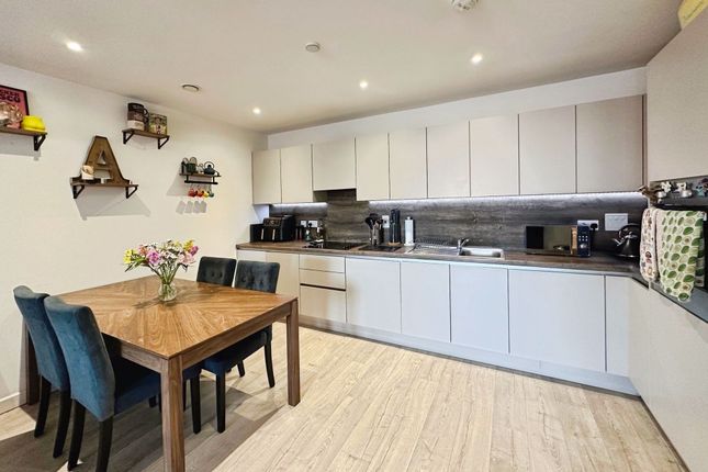 Damsel Walk, Woodlark Apartments, NW9 2 bed flat for sale