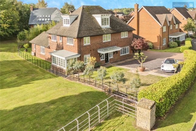 Wychwood Park, Weston, CW2 5 bed detached house for sale
