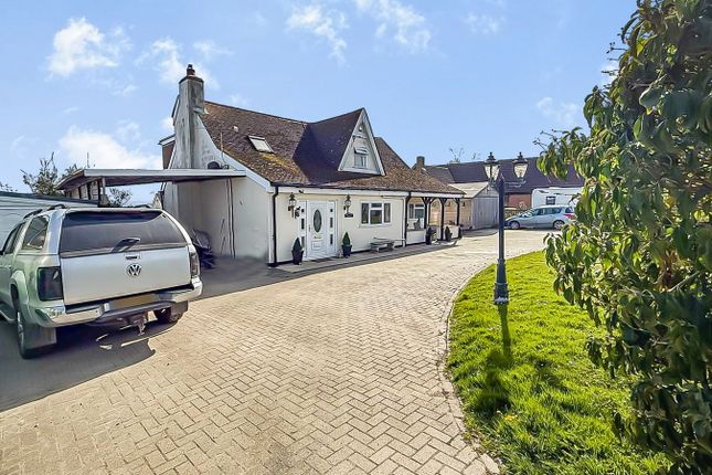 Preston Hall Gardens, Sheerness ME12 4 bed detached house for sale