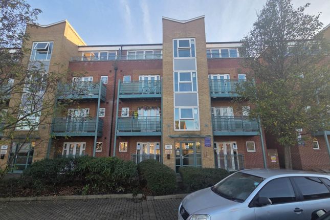 Eldridge Court, St Marks Pl, Dagenham 2 bed flat for sale
