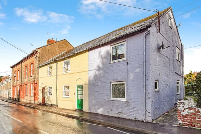 2 bed end terrace house