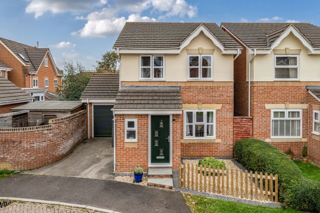 Hanover Gardens, Cullompton, Devon, EX15 3 bed detached house for sale