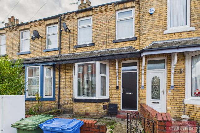 St. Johns Road, Scarborough 2 bed terraced house for sale