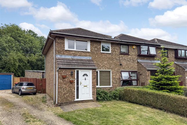 Elmhurst Close, Milton Keynes MK4 3 bed semi