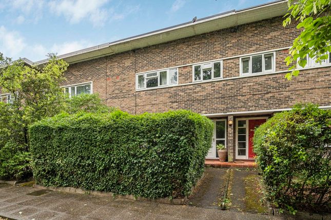 Clarence Avenue, London, SW4 3 bed terraced house for sale